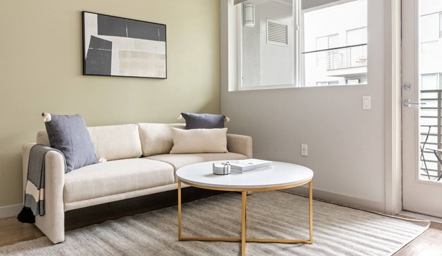 Chic Downtown 2BR w/ Pool, W/D & Gym, near 7th St Metro, by Blueground in Los Angeles
