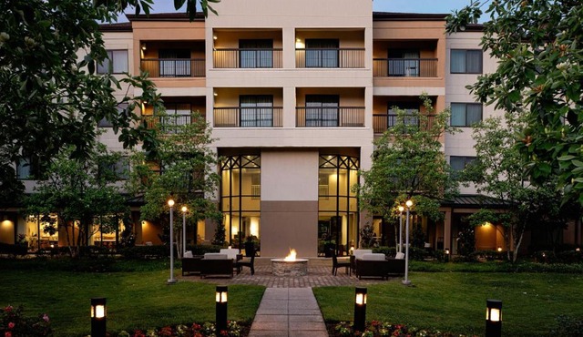 Courtyard by Marriott Springfield in Springfield