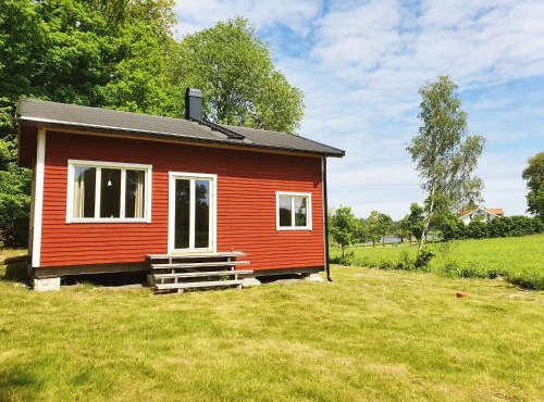 Cozy cottage in beautiful surroundings in Prassebo