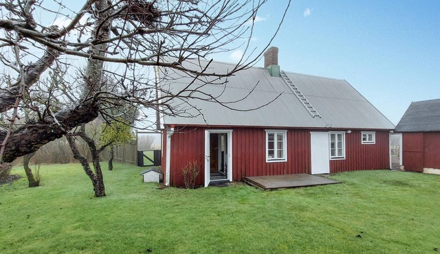 Cozy home in Förslöv with WiFi
