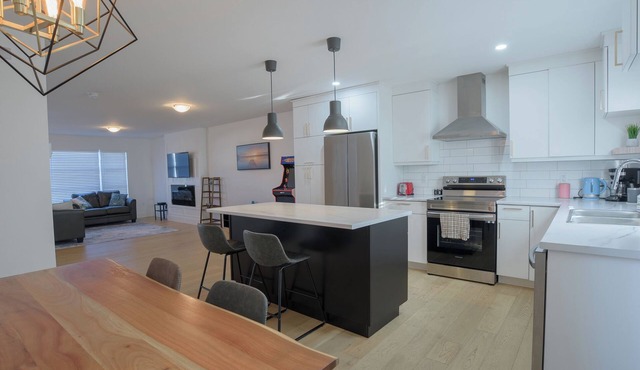Cozy & Spacious 3BR Home in Moncton