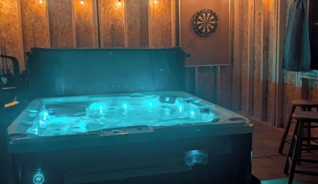 Cozy Summerside Retreat | Hot Tub + Fireplaces in Summerside