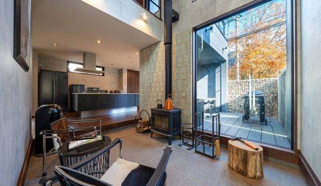 Designer Home: Private Sauna, Wood Stove & Terrace