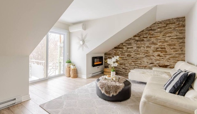 Designer Maisonnette with Stunning Tay Basin and Fountain View in Perth