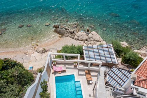Duplex Laurentis - private pool - beachfront - newly built in Stanići