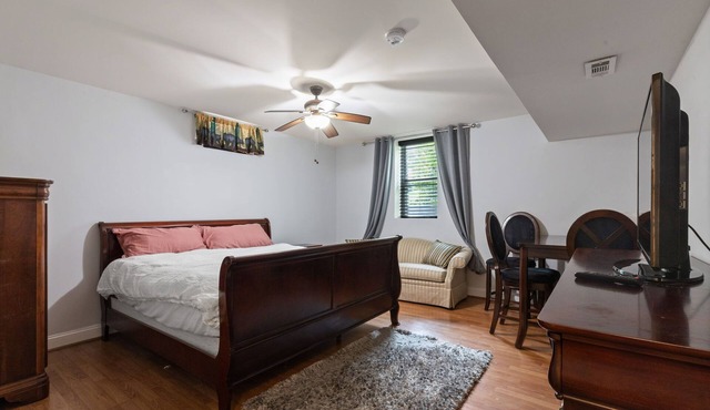 Enjoyable apartment with AC in vibrant Ashburn in Ashburn