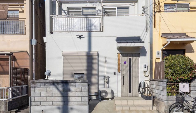 Entire house. Clean! 10min from JR Kameoka Station & Sanga Stadium. Long stay.