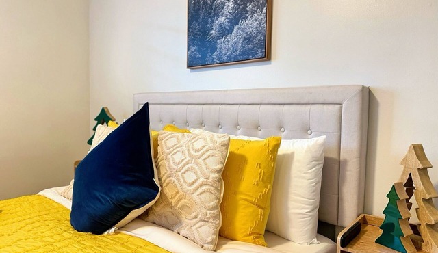 [Fire/Flood Support] 3-bedroom Modern Luxury House in Central Pasadena in Pasadena