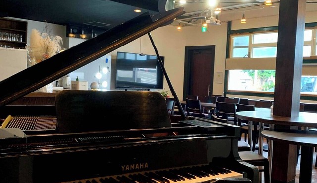 Former Live House Rental Music Accommodation with Grand Piano | 5 people/Gobo City Wakayama