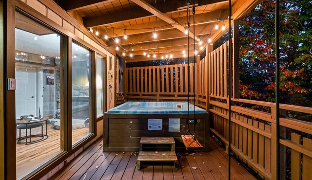 Free Dollywood Tix/Views/Hot Tub/Arcade/Spacious
