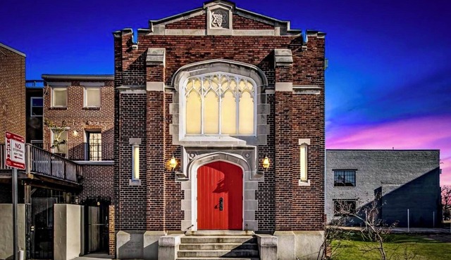 Gorgeous Studio Apt. In Historic Chapel w/Parking in Baltimore
