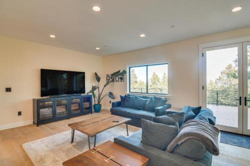 Great for Gatherings! Evergreen Getaway w/Hot Tub