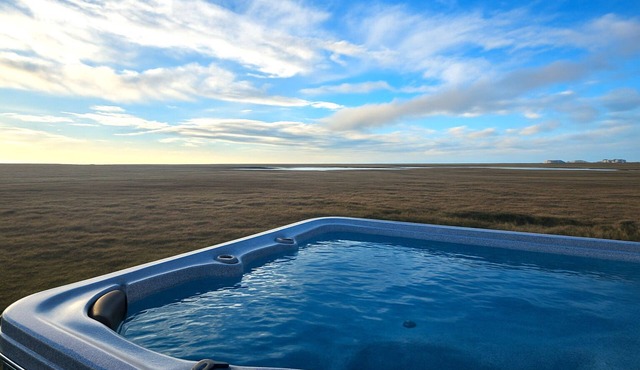 Hítarneskot – Private Hot Tub Cottage in Snæfellsnes
