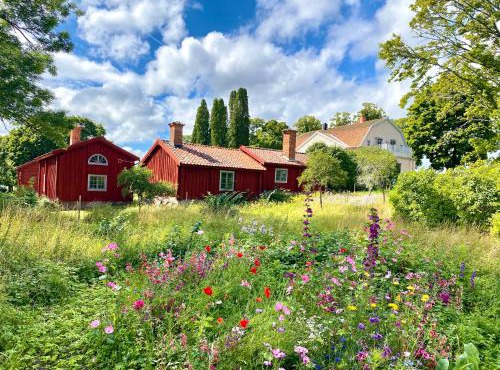 Heritage-listed country cottages in Eskilstuna