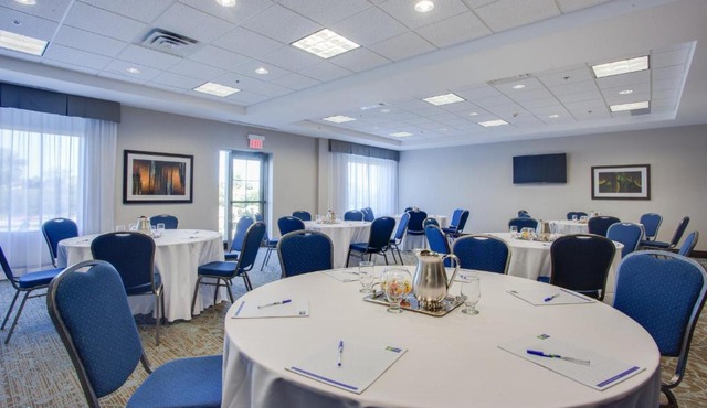 Holiday Inn Express & Suites Ottawa East-Orleans by IHG in Ottawa