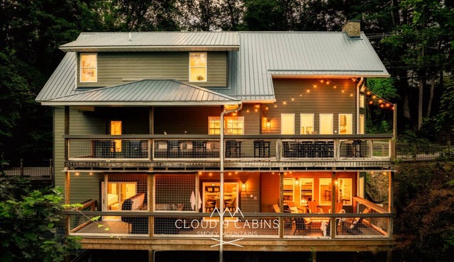 Hot Tub/Game Room/Theater/Fire Pit/VIEWS/Luxury! - Ski View Lodge