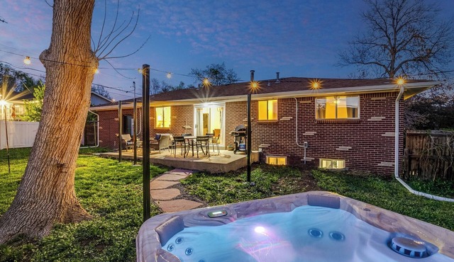 Hot Tub | Game Room | Gym | Sleeps 12 - Near Denver & Boulder!