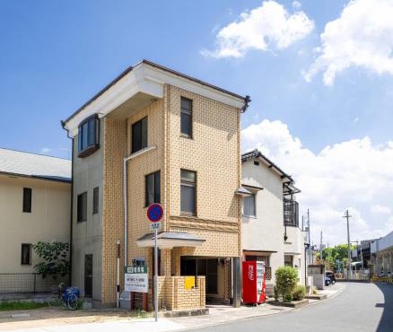 INARI guest house 栗林公園徒歩3分 二棟貸切 駐車場一台無料