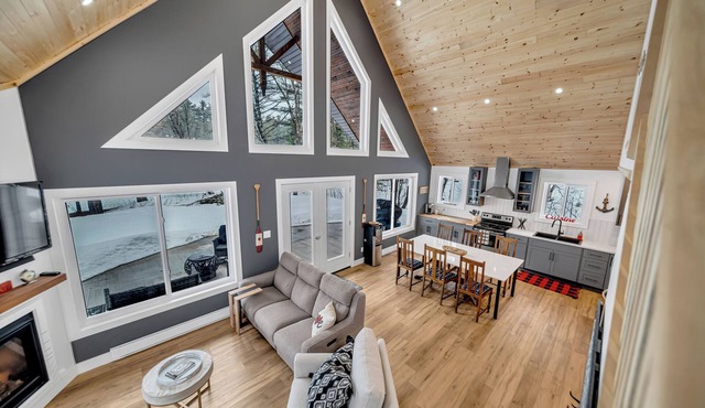 Kellys On The River Mansfield Quebec - 3 bedrooms with kayaks. in Mansfeild
