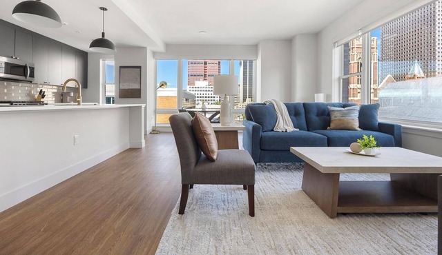 Landing | Modern 2BD, Rooftop Lounge, Gym