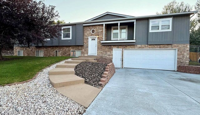Littleton Retreat - Pool, Hot Tub, BBQ, Game Room