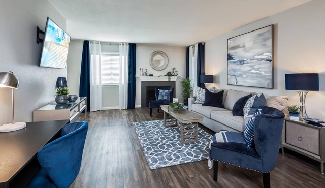 Long Term Stays, King Bed, Near Kaiser & Sutter in Rocklin