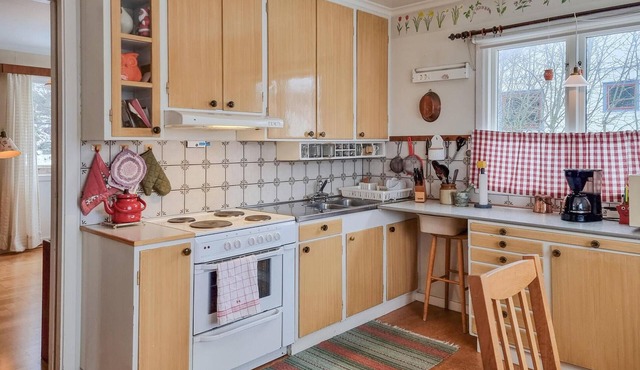 Look forward to a relaxing vacation near the sea in this beautiful vacation home!