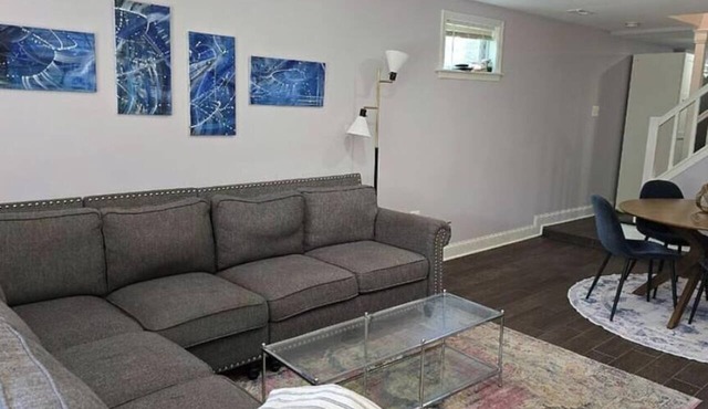 Lovely 2-bedroom Woodland Oasis 1 mile to Interstate. Easy DC, VA, MD access.