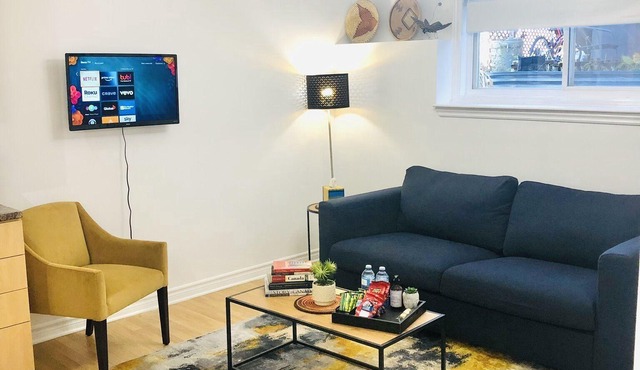 Luxurious 2bed 1 bath Executive Suite near Ottawa - sleeps 6