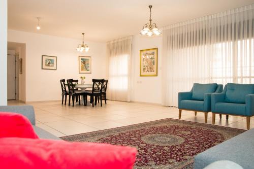 Luxurious Huge 5R in Jerusalem center in Jerusalem