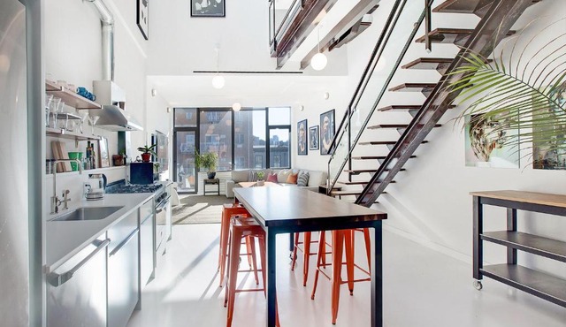 Luxury 3 bedroom Duplex Manhattan Skyline Vews in Queens