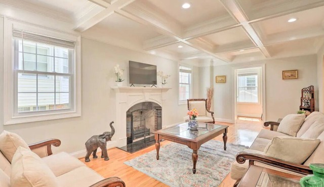 Luxury 7BR DC Home Near Metro - Perfect for Groups