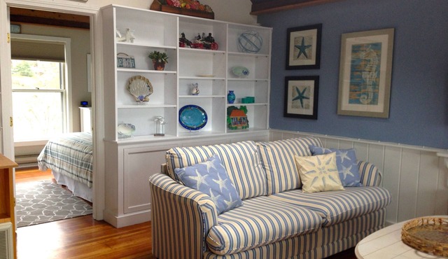 Luxury Accommodations in Quiet Seaside Village in Gloucester