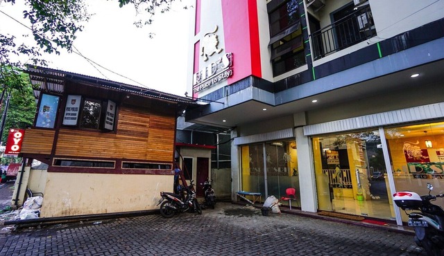 Luxury Deluxe DBL Escape W/Free WiFi and Parking in Manado