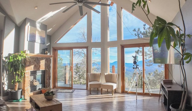 Marvelous 4-bedroom house with Hot Tub in Conifer perfect for your getaway in Conifer