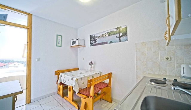 Matana Pomena - A3 One-Bedroom Apartment with Balcony and Park View