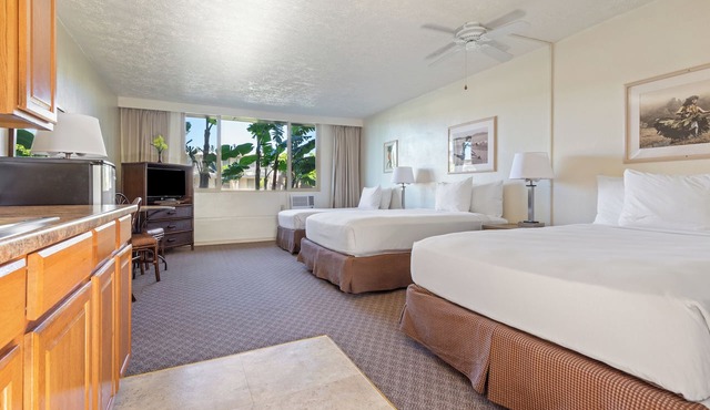Maui Seaside Hotel in Kahului