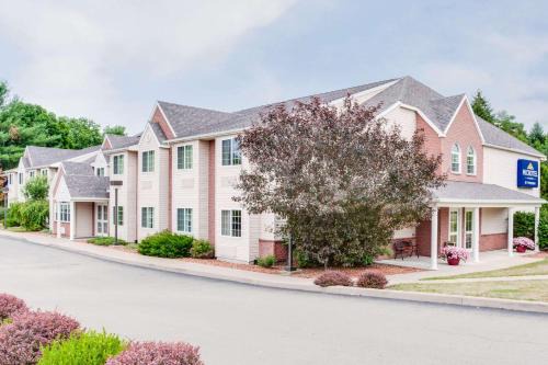 Microtel Inn & Suites by Wyndham Olean in Olean