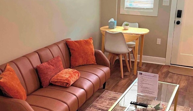 Modern 1-bedroom Lower level apartment by Union Market/H st. + Dedicated Parking