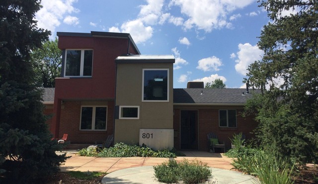 Modern Boulder Basecamp/Trails. Bike Path. CU Bldr. Pearl St Mall. Sundance in Boulder