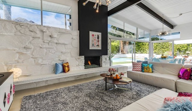Modern Mid-Century in Vista Las Palmas. Perfect for families. Dogs ok in Palm Springs