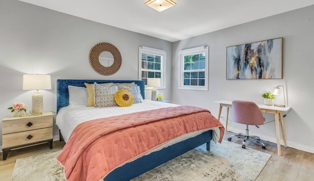 Modern Monrovia Retreat By Old Town & City of Hope - Free Parking - Pet-Friendly in Monrovia