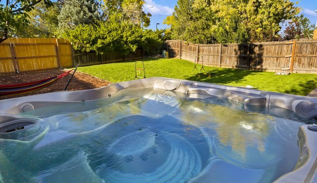 Modern Standley Lake Retreat. HOT TUB. GAME ROOM