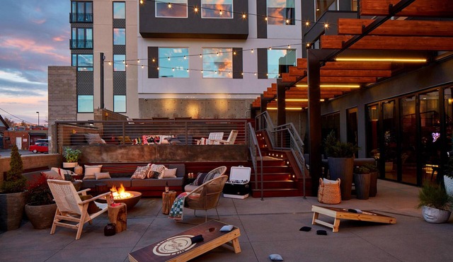 Moxy Denver Cherry Creek