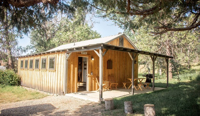 Newly remodeled ranch bunkhouse, just 35 min from Kings Canyon
