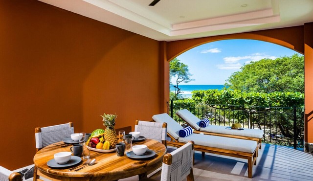 Newly Renovated, Beachfront, 2 bedroom Condo on Exclusive Langosta Beach!