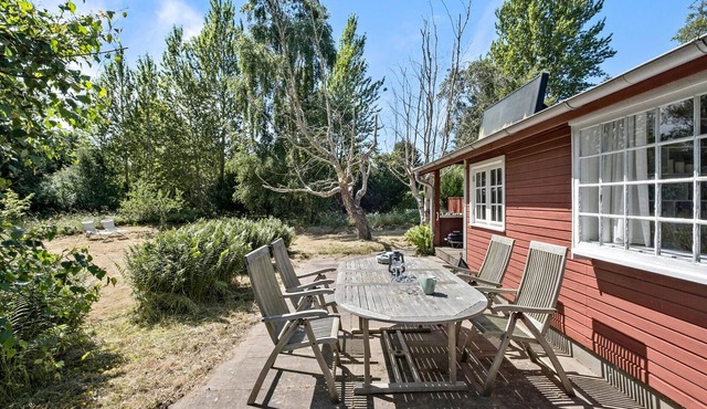 Nice home in Græsted with kitchen in Græsted