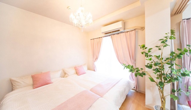 No reservations accepted Accommodates up to 8 people Just one station from Osaka Castle A comfort - 202 Higashikobashi/Osaka Ōsaka