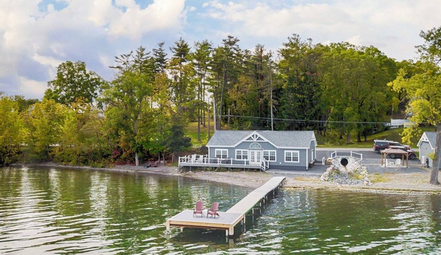 Olver Farm Cottage - Newly built cottage only feet from the shores of Cayuga Lake! in Romulus