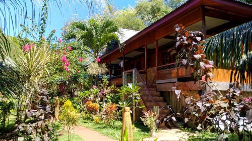 Panorama Backpackers in Bunaken